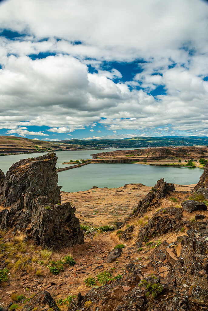 An image taken from Columbia Hills State Park, a rural but scenic part of Washington's waterways.