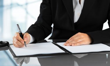 Contract. Signature of the document