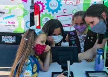 Girl Scouts Working Together and Learning.